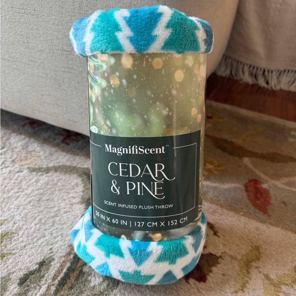 Christmas Tree Fleece Blanket Scent Infused Plush Throw Cedar & Pine